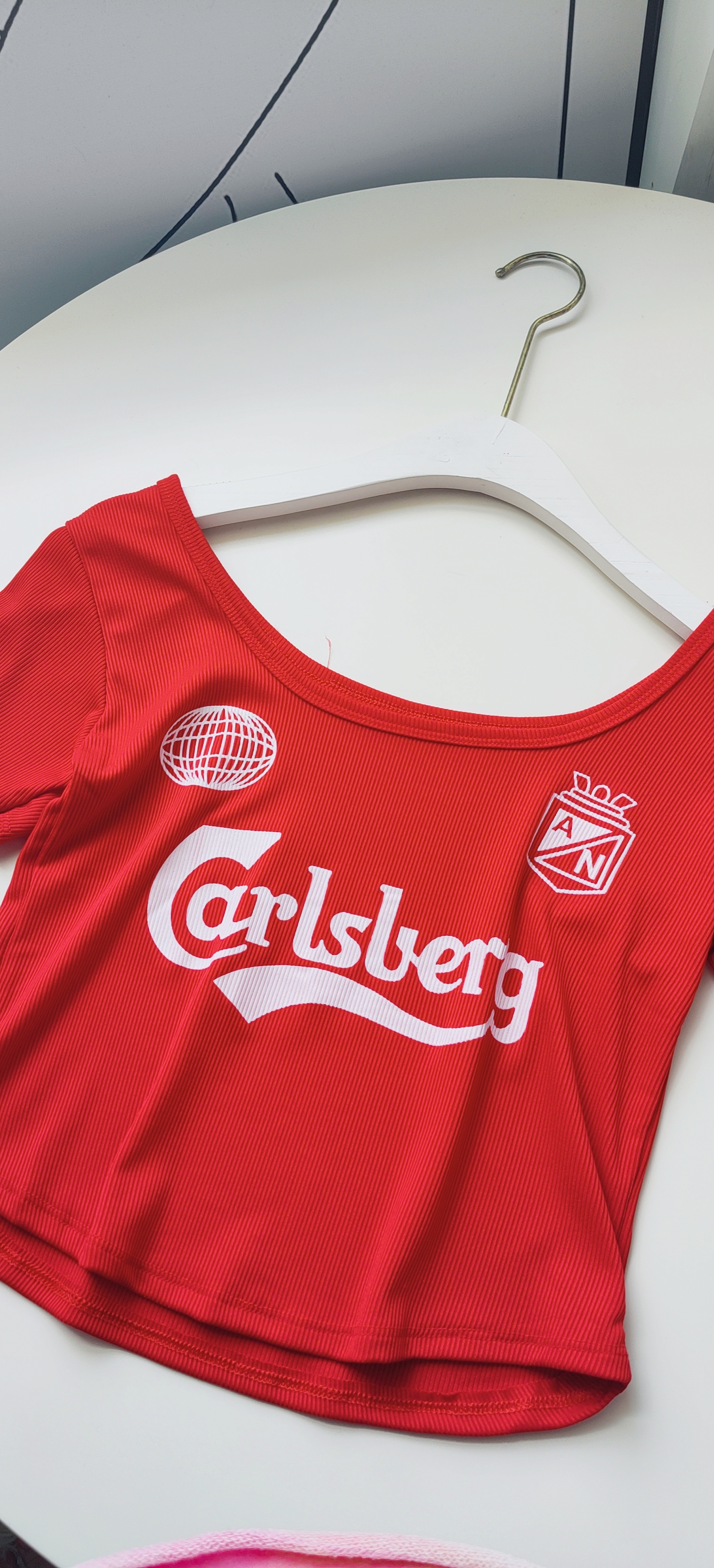 Carlsbery top