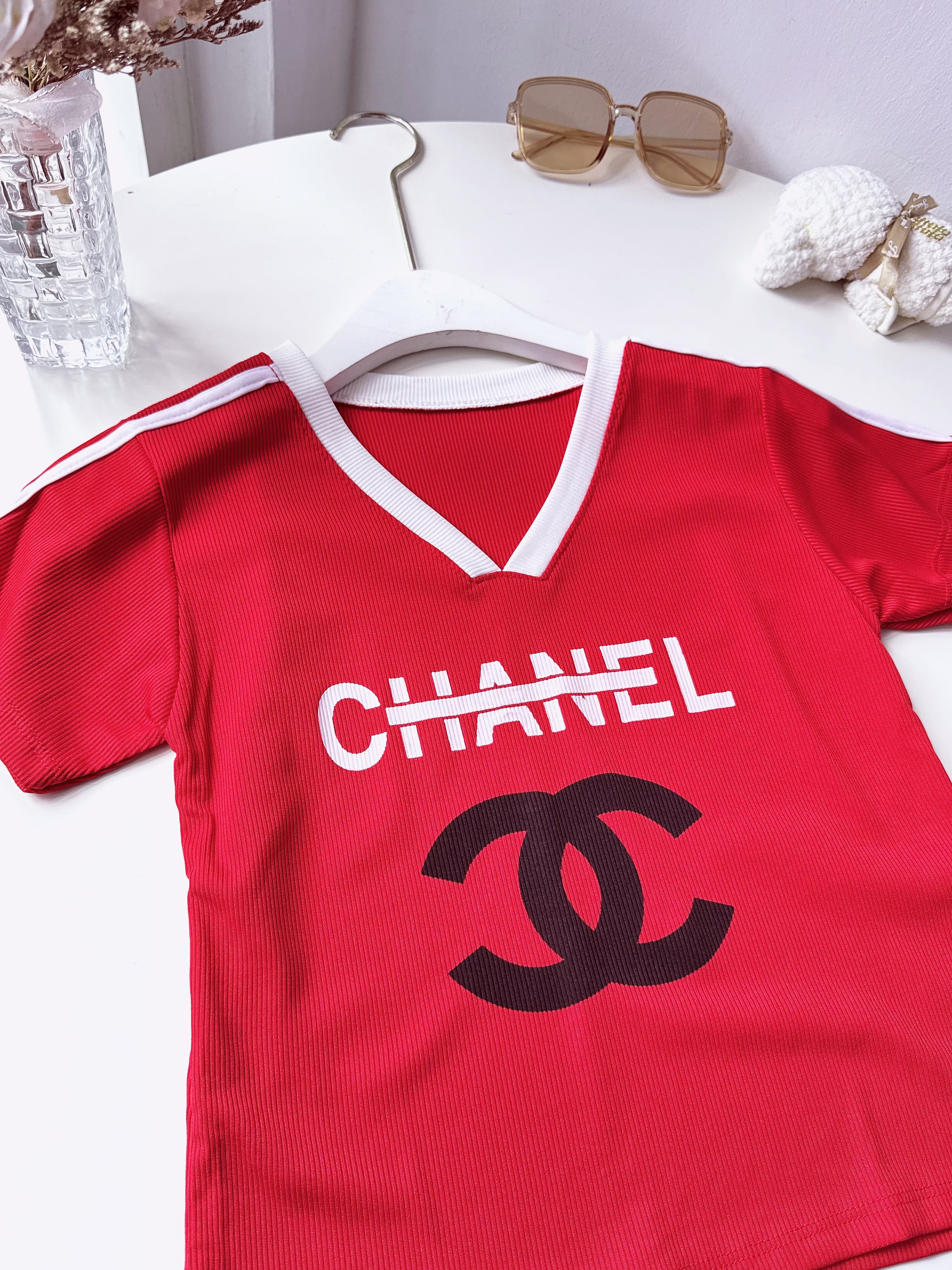 chanel crop top