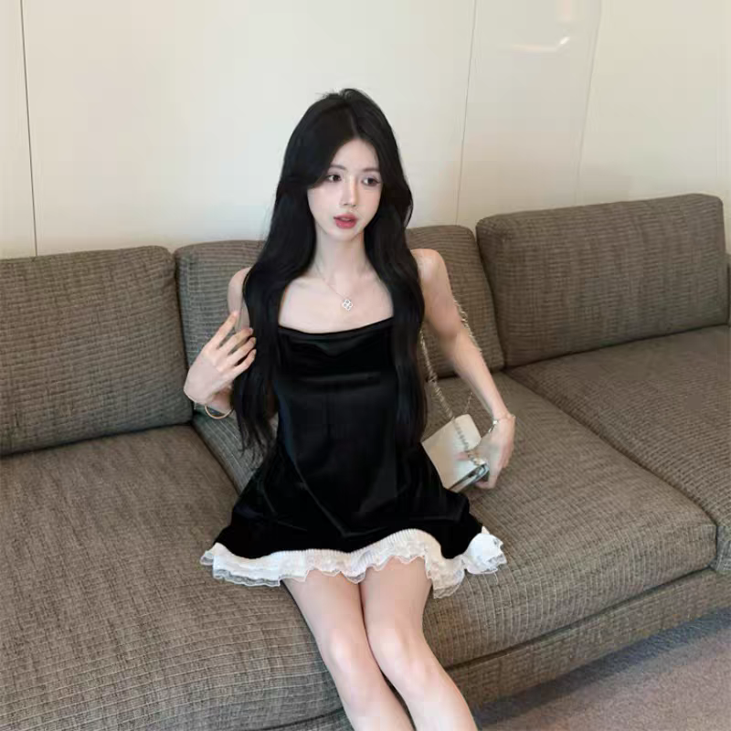 小香风丝绒吊带连衣裙