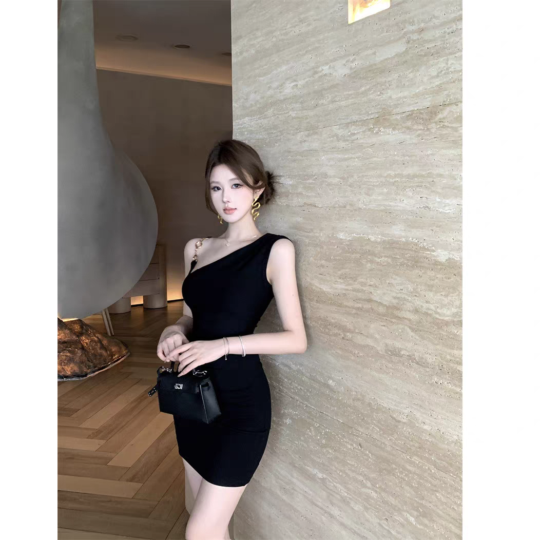 辣妹纯欲性感包臀连衣裙