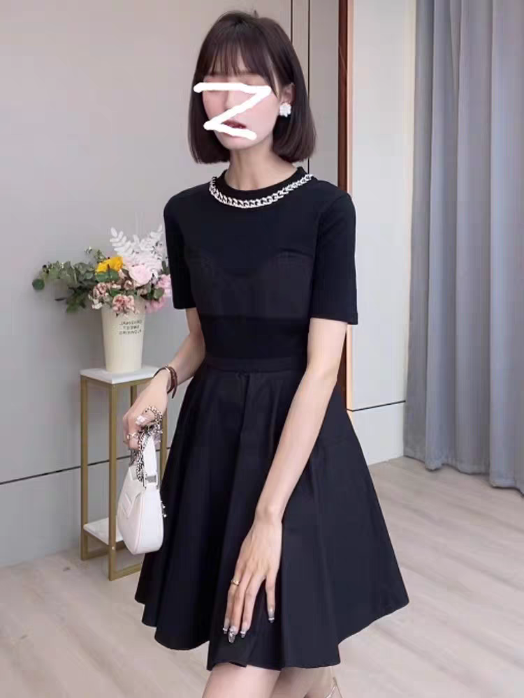 2025年夏季新款韩版时尚收腰显瘦赫本风短袖连衣裙女中长款A字裙