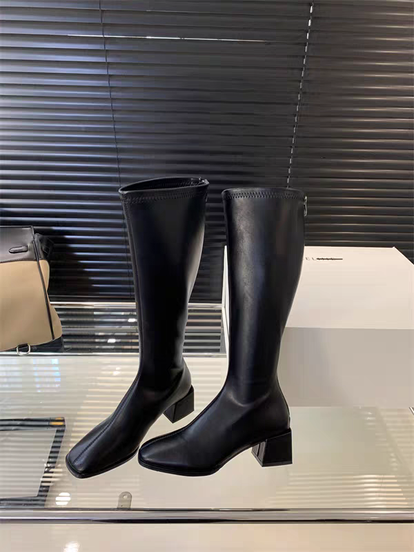 高级感气质粗跟长筒靴