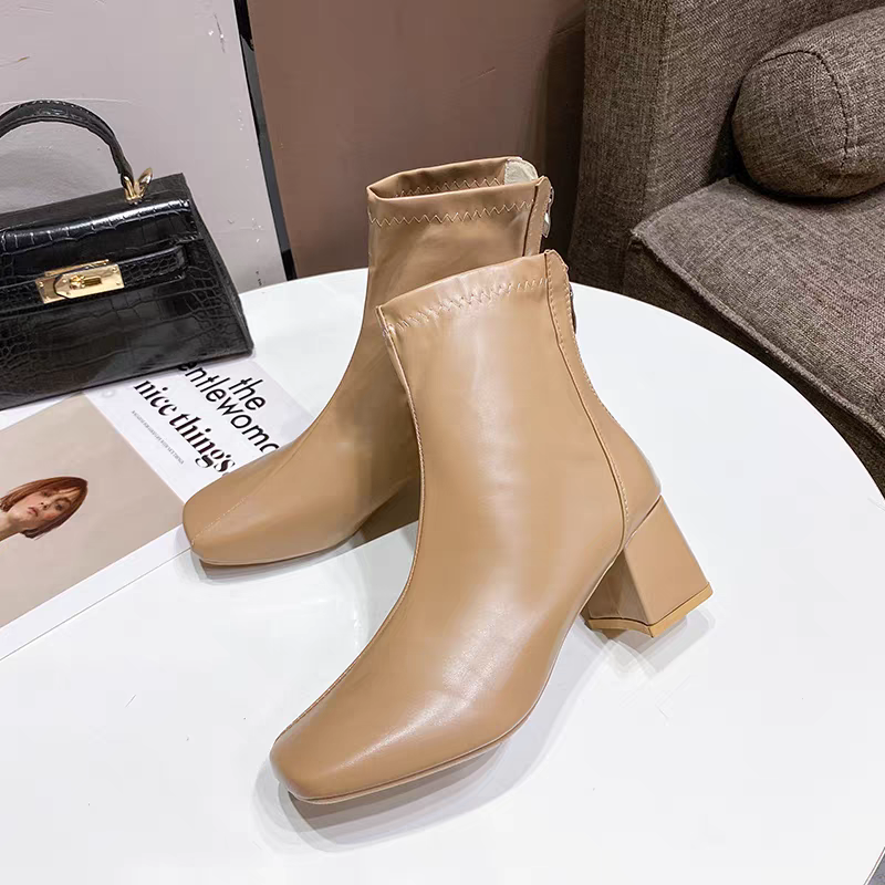 尖头粗跟中筒靴