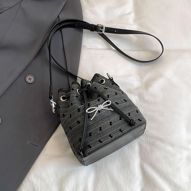 蝴蝶结/波点印花 单肩斜挎抽绳水桶包