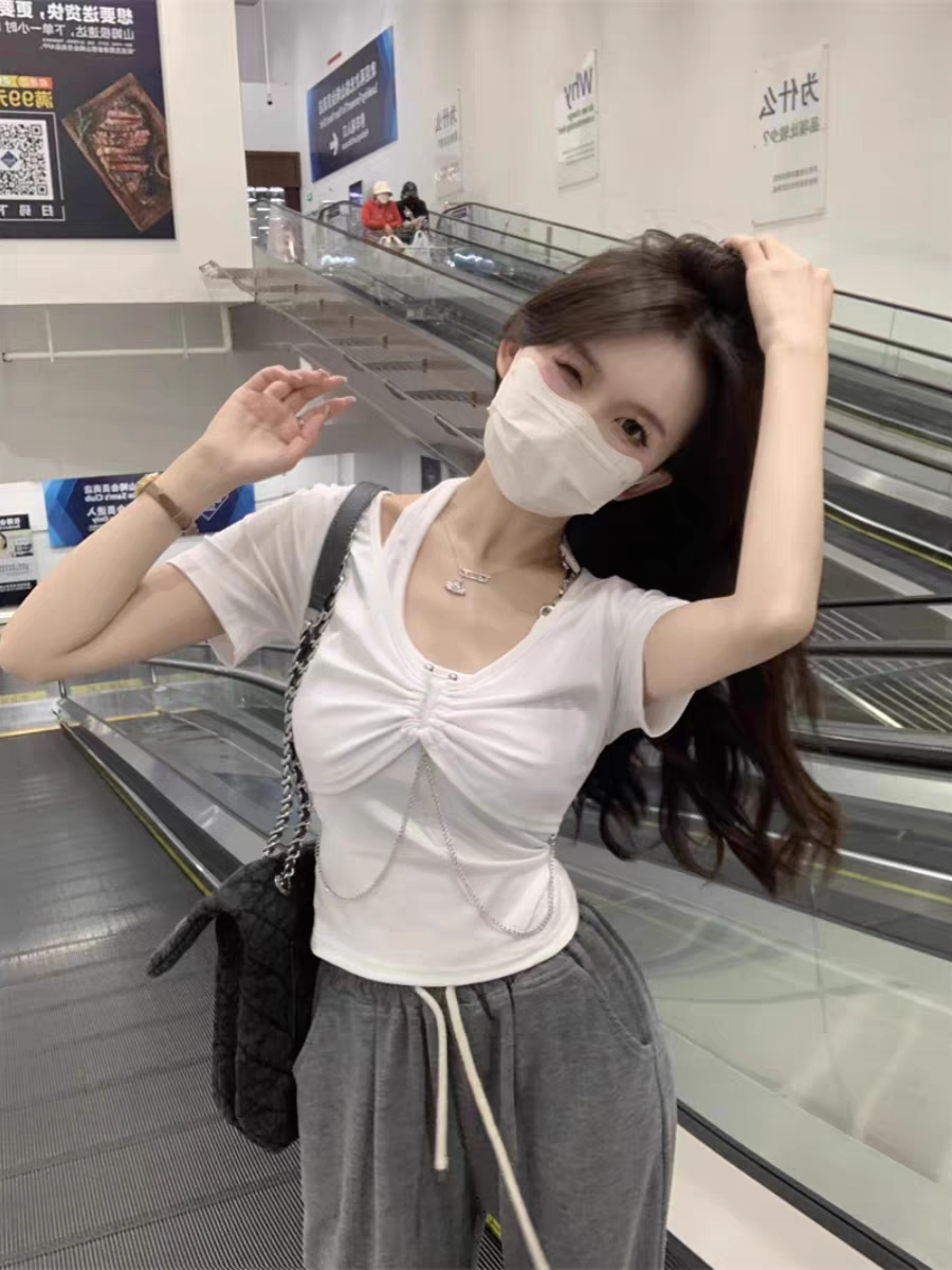 纯欲甜辣妹性感假两件别致挂脖短款上衣女春夏短袖t恤设计感小众