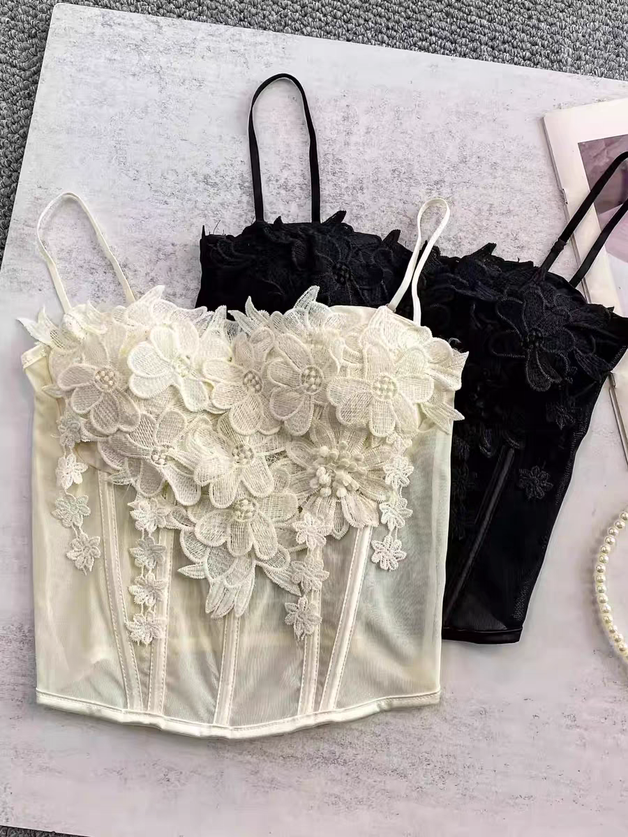 重工堆叠立体花朵吊带上衣