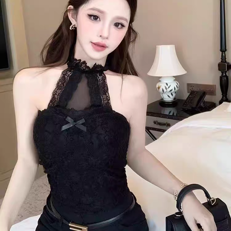 蕾丝拼接挂脖性感上衣