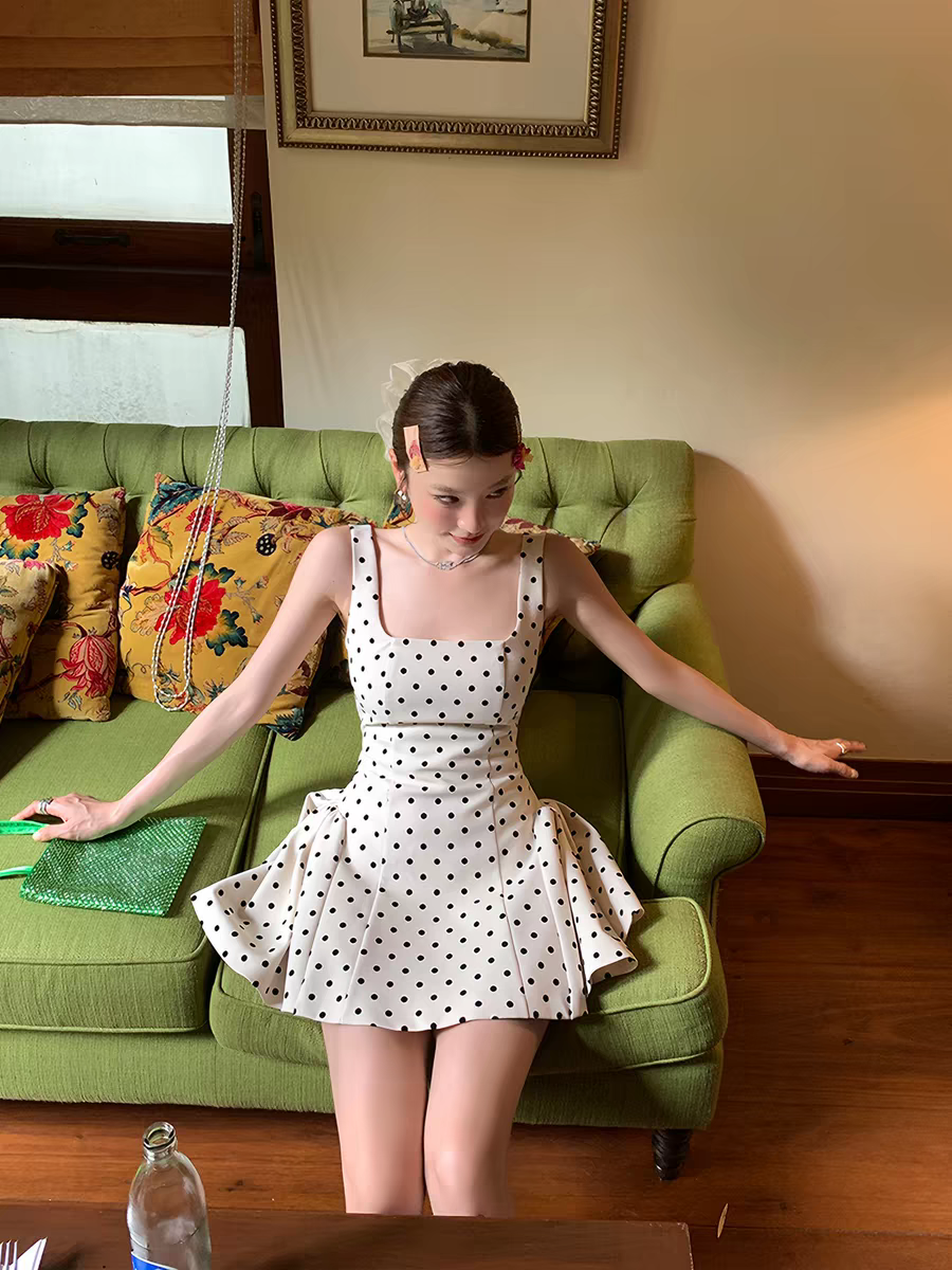法式复古波点吊带连衣裙