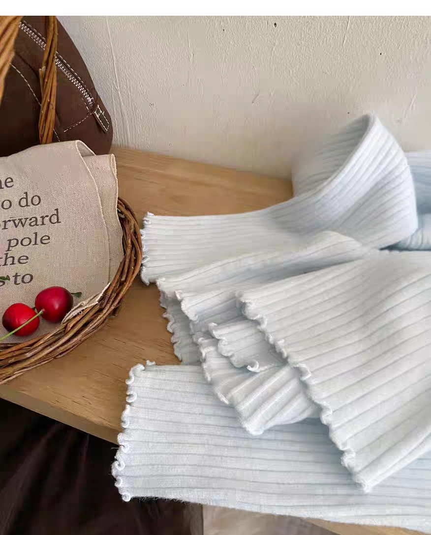 法式温柔风蕾丝拼接系带V领针织毛衣