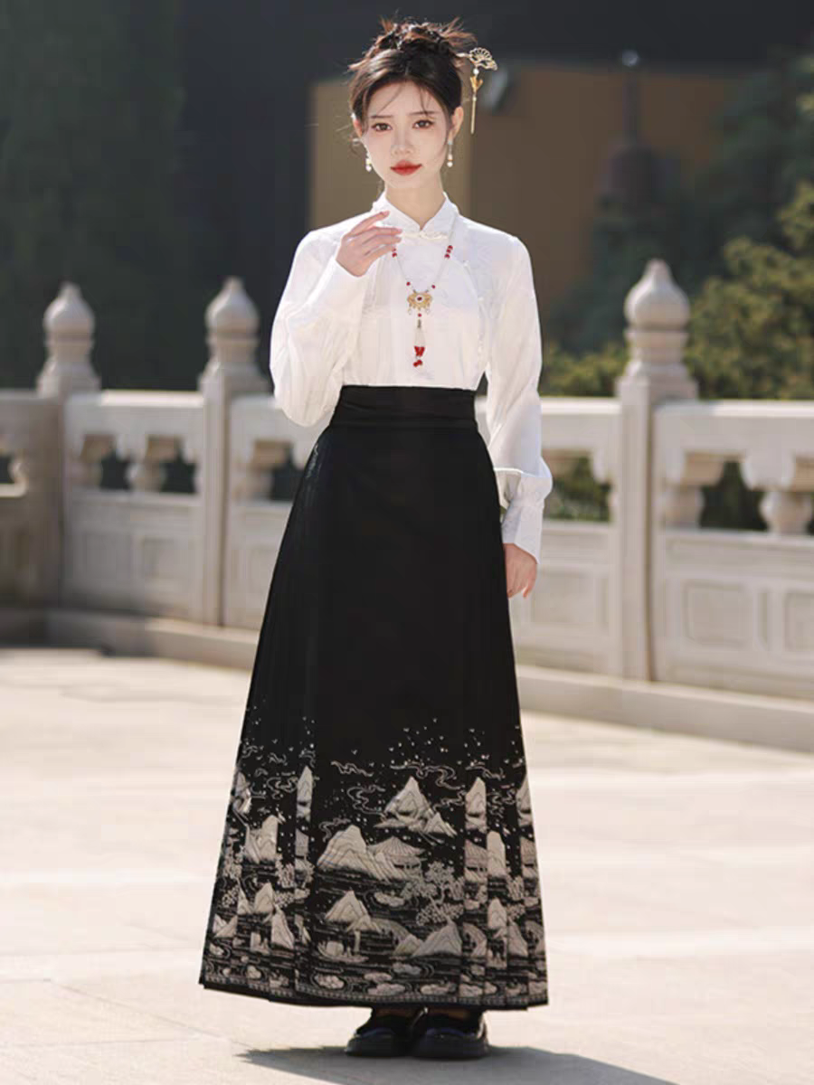 山景画黑色马面裙