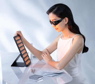 AMIRO LumoMax High-Energy Light Therapy Device