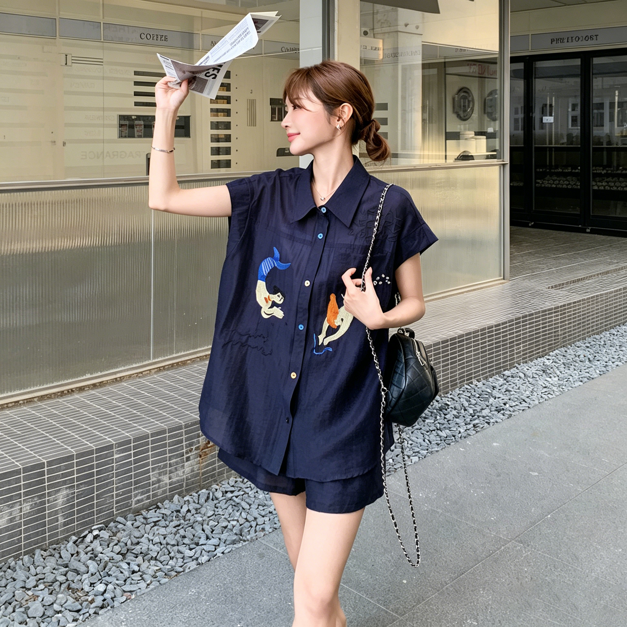 【套裝】藏藍色小個子減齡刺繡棉麻短袖襯衫+休閒短褲兩件套