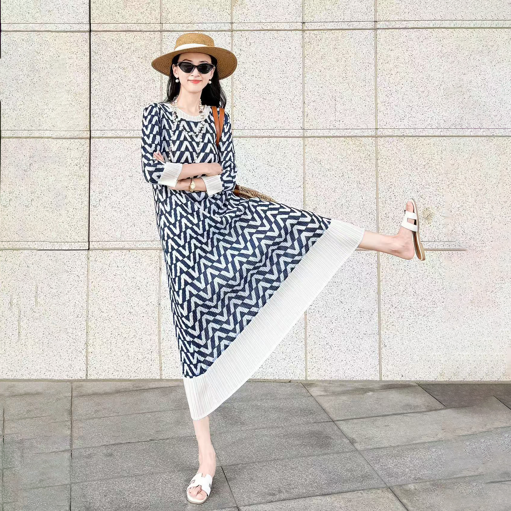 時尚休閑巨顯瘦褶皺印花氣質中長款洋裝