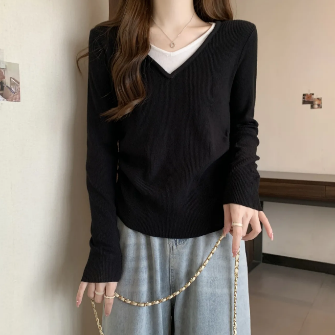 假兩件設計感正肩v領長袖內搭打底衫-Cicimode