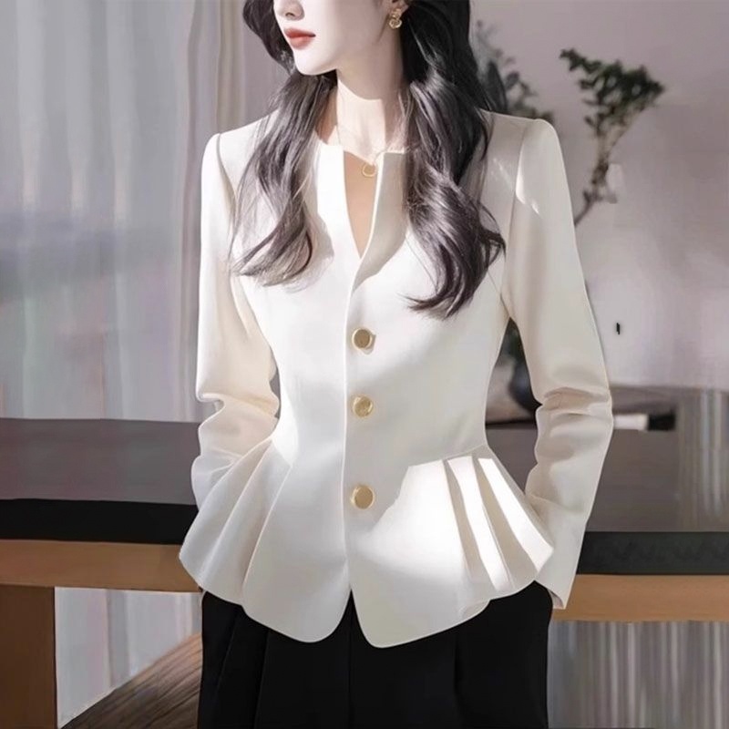 法式高級感輕奢別緻絕美氣質短款長袖外套-Cicimode