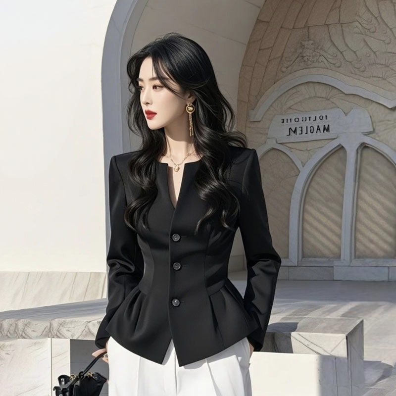 法式高級感輕奢別緻絕美氣質短款長袖外套-Cicimode