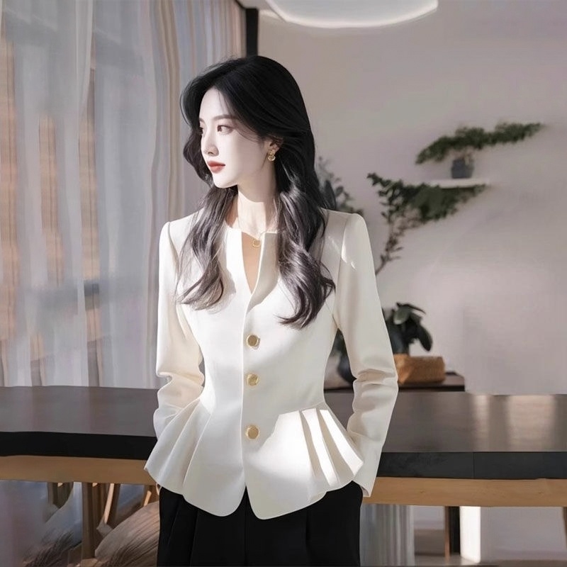 法式高級感輕奢別緻絕美氣質短款長袖外套-Cicimode