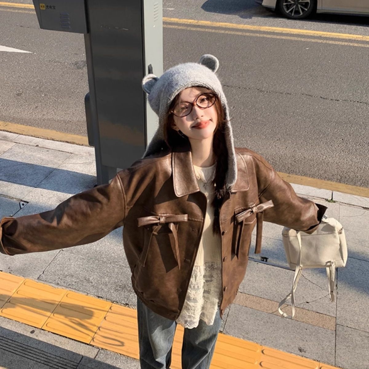 甜美內搭設計感拼接下擺蕾絲長袖打底衫-Cicimode