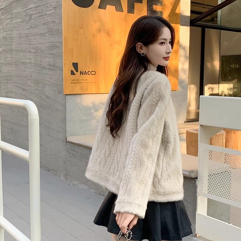 小香風高級感加厚圓領時尚夾棉洋氣外套-Cicimode