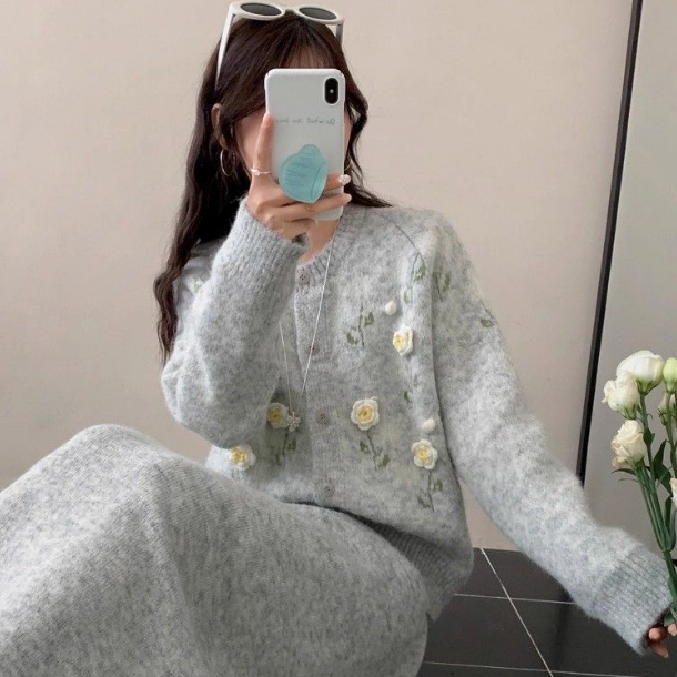 【整套】韓版刺繡花朵針織開衫+高級半身裙兩件套裝-Cicimode