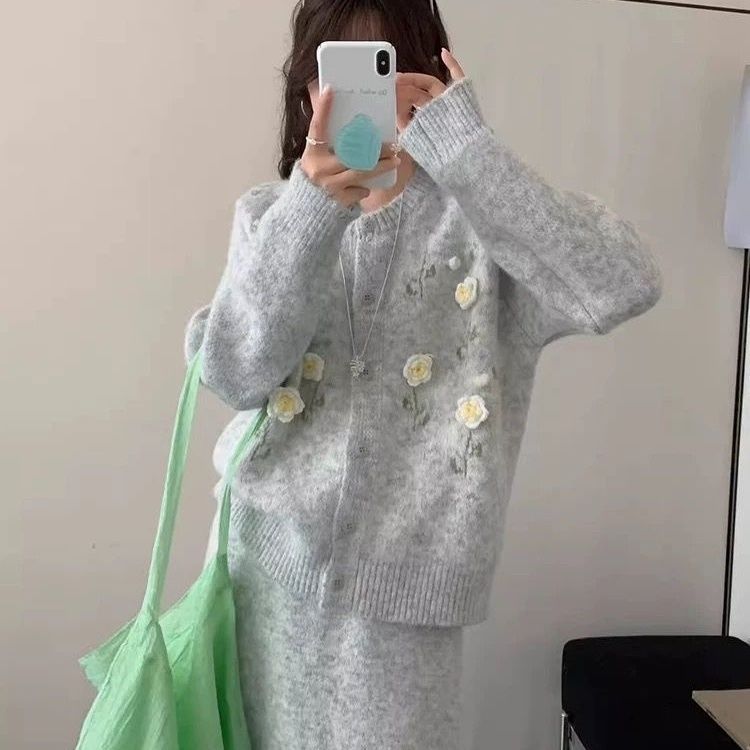 【整套】韓版刺繡花朵針織開衫+高級半身裙兩件套裝-Cicimode