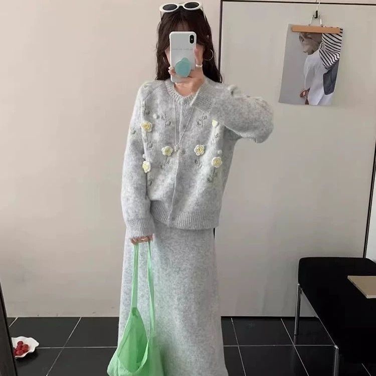 【整套】韓版刺繡花朵針織開衫+高級半身裙兩件套裝-Cicimode