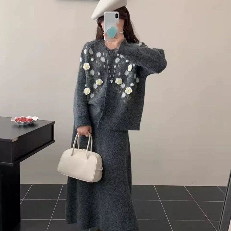 【整套】韓版刺繡花朵針織開衫+高級半身裙兩件套裝-Cicimode