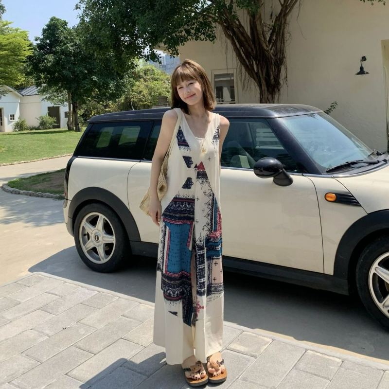 海島風V領無袖復古印花休閒闊腿背帶連體褲-Cicimode