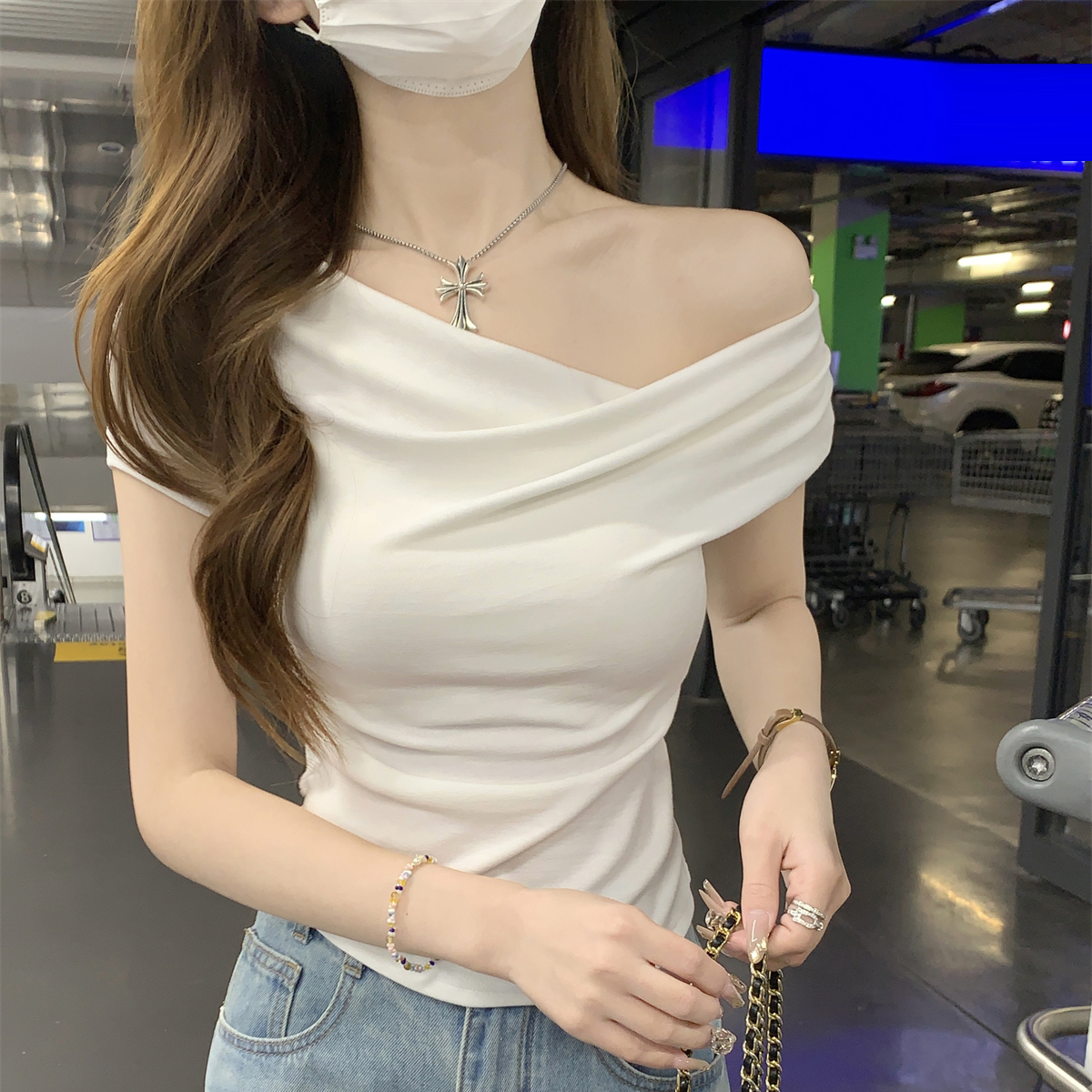 超顯瘦百搭氣質鎖骨一字肩蕩領短袖T恤-Cicimode