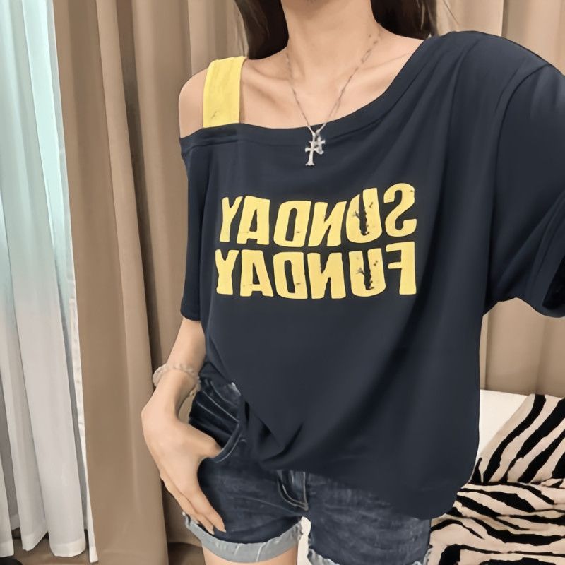 韓版時尚寬鬆顯瘦斜肩吊帶撞色字母短袖T桖-Cicimode