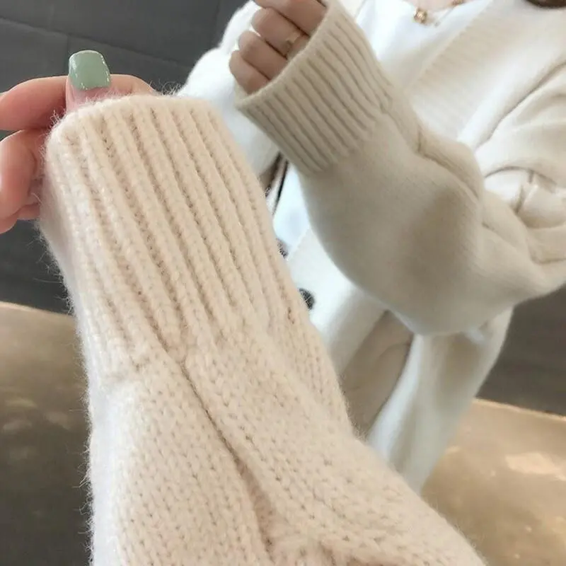 慵懶風V領麻花針織開衫寬鬆百搭毛衣外套-Cicimode