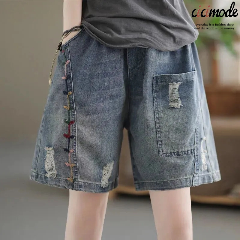 休閒寬鬆破洞刺繡拼接薄款闊腿牛仔短褲