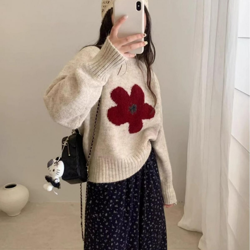 韓系花朵提花圓領短版套頭針織毛衣