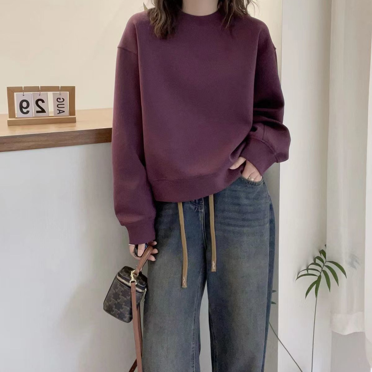 簡約寬鬆百搭休閒純色圓領衛衣-Cicimode