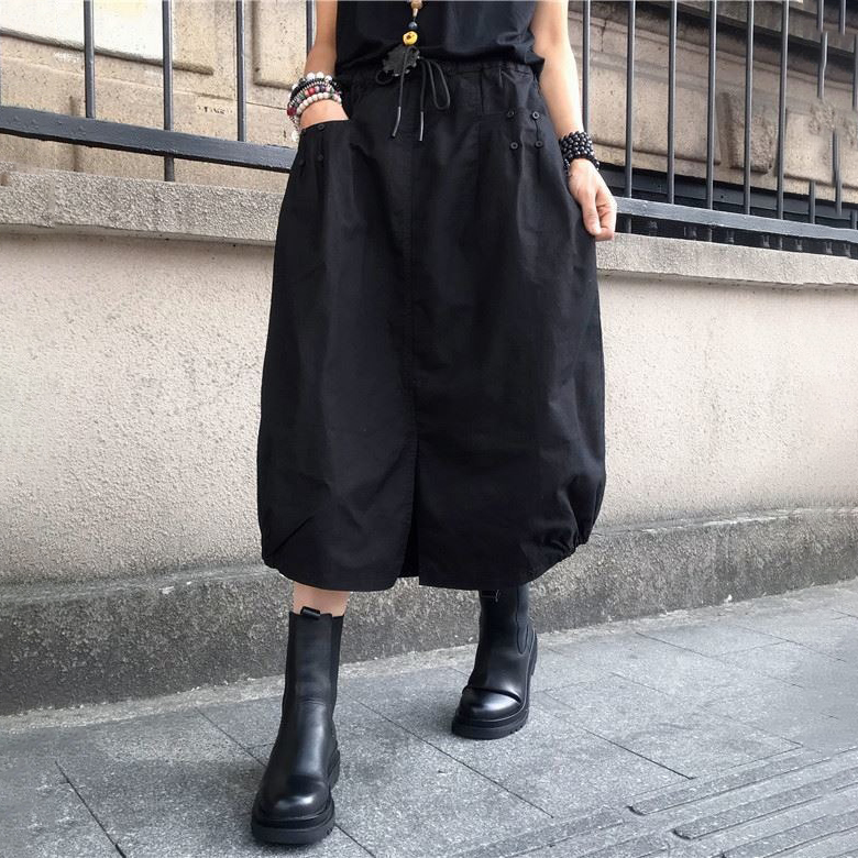 百搭開叉顯瘦黑色A字中長花苞半身裙-Cicimode