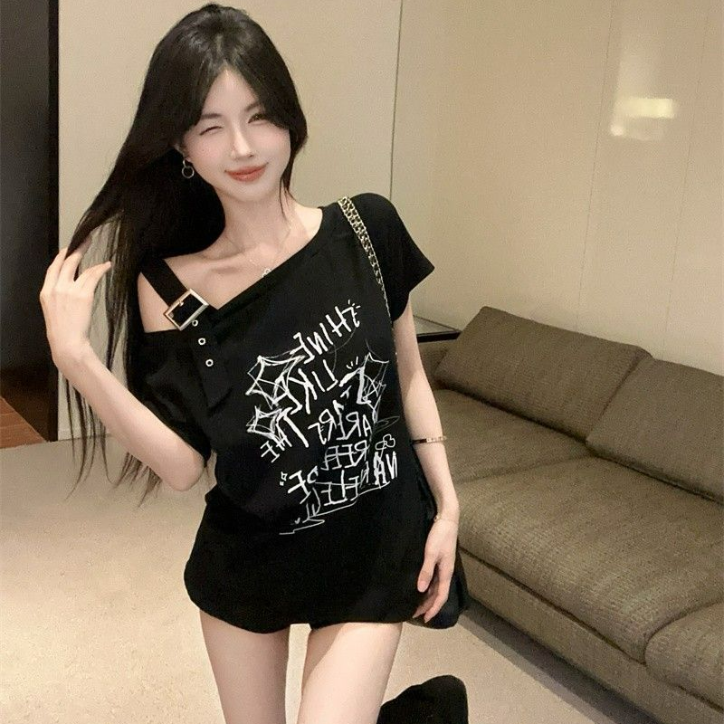 露肩設計別緻韓版字母塗鴉印花斜肩短袖T恤