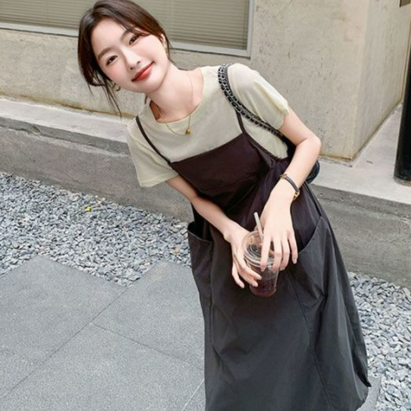 【整套】特大碼工裝休閑吊帶裙+簡約顯瘦短袖T恤兩件套