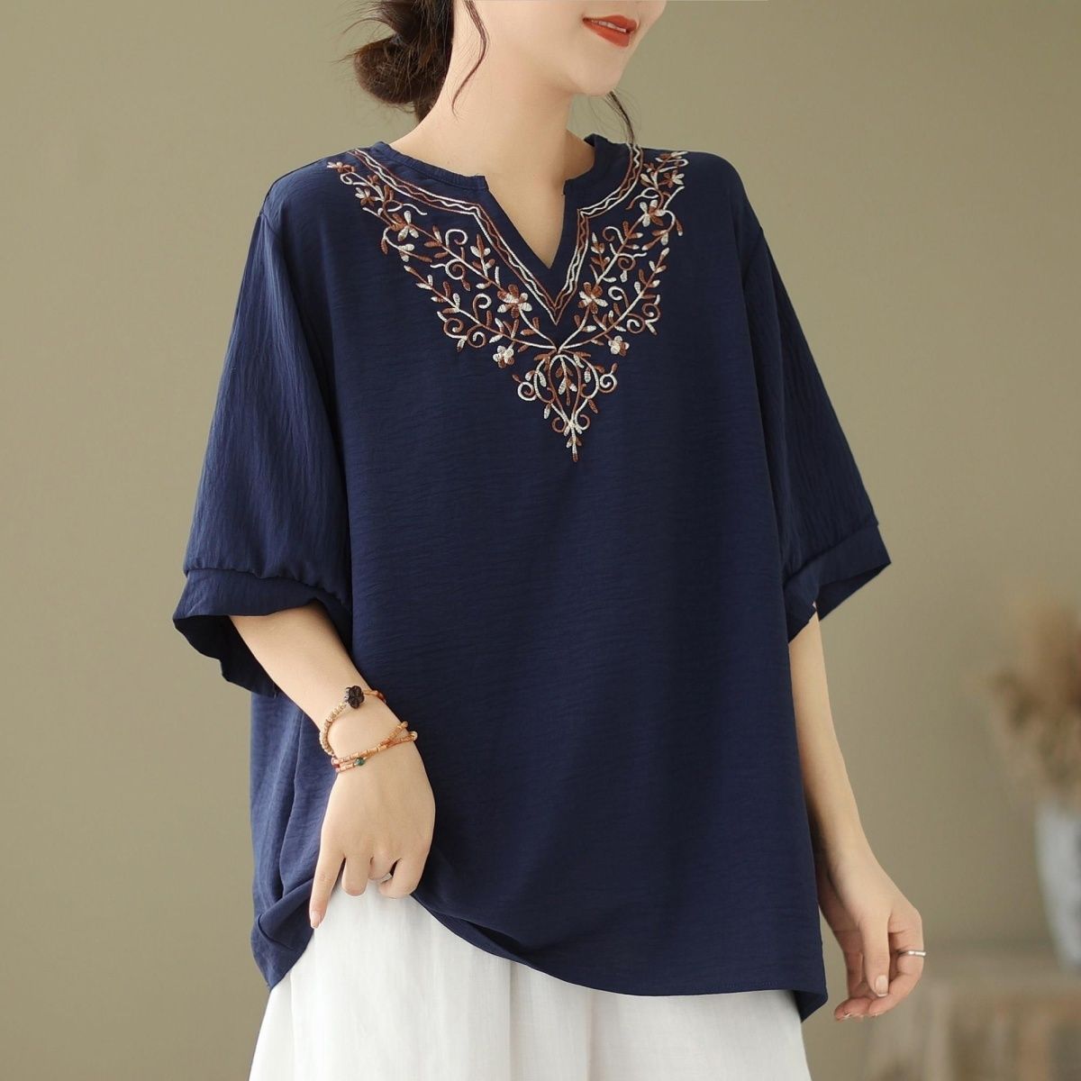 大碼v領刺繡胖妹妹短袖t恤女秋季新款韓版寬鬆顯瘦五分袖上衣女