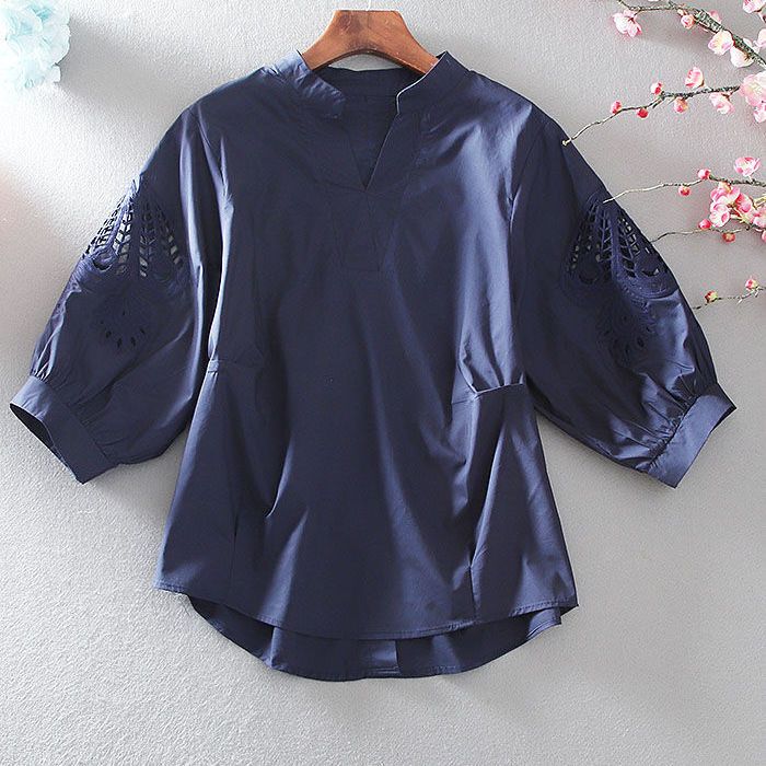 氣質V領休閒顯瘦百搭鏤空設計感中袖襯衫