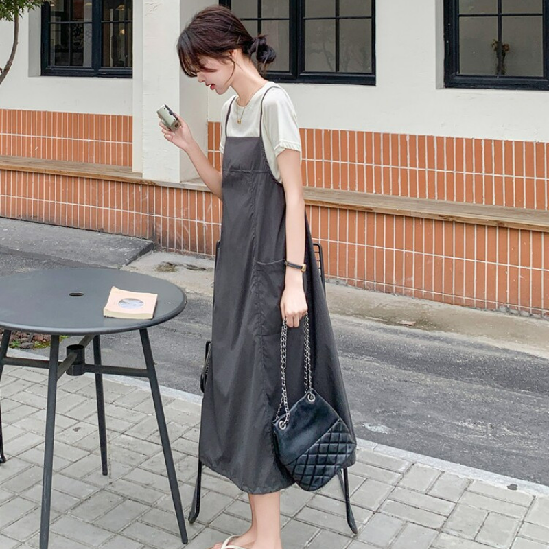 【整套】特大碼工裝休閑吊帶裙+簡約顯瘦短袖T恤兩件套