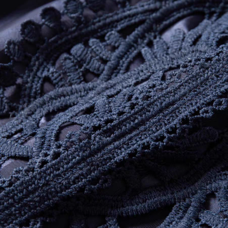 氣質蕾絲拼接雪紡衫寬鬆v領暗條紋中袖T恤-Cicimode