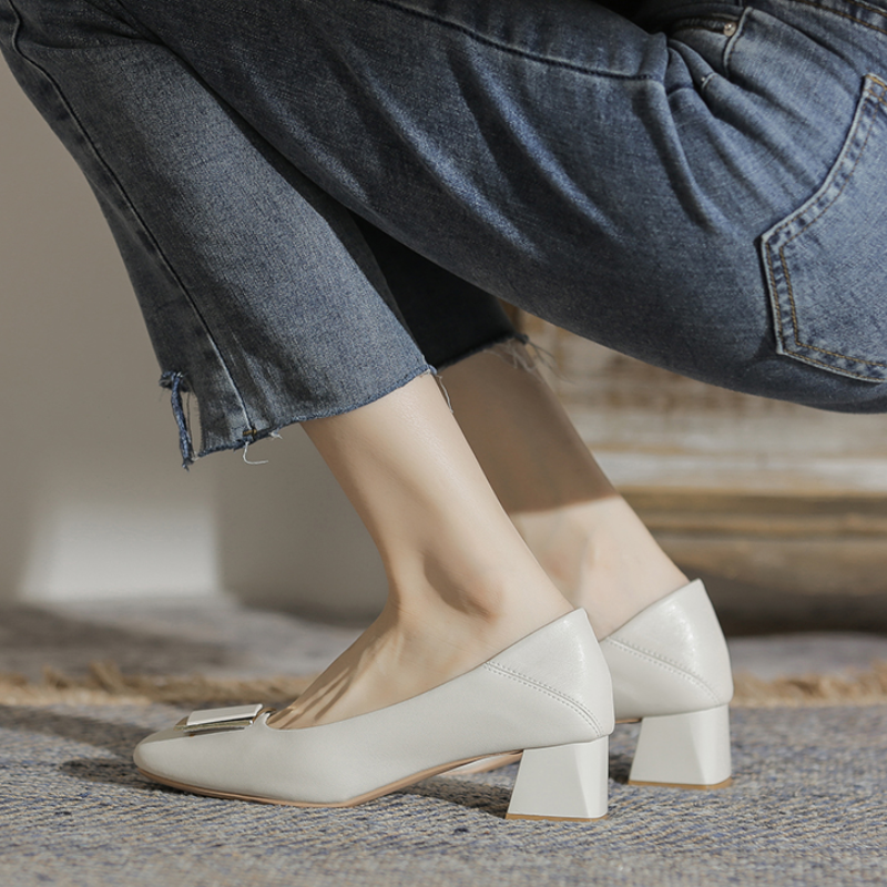法式氣質優雅簡約方頭淺口粗跟中跟單鞋-Cicimode