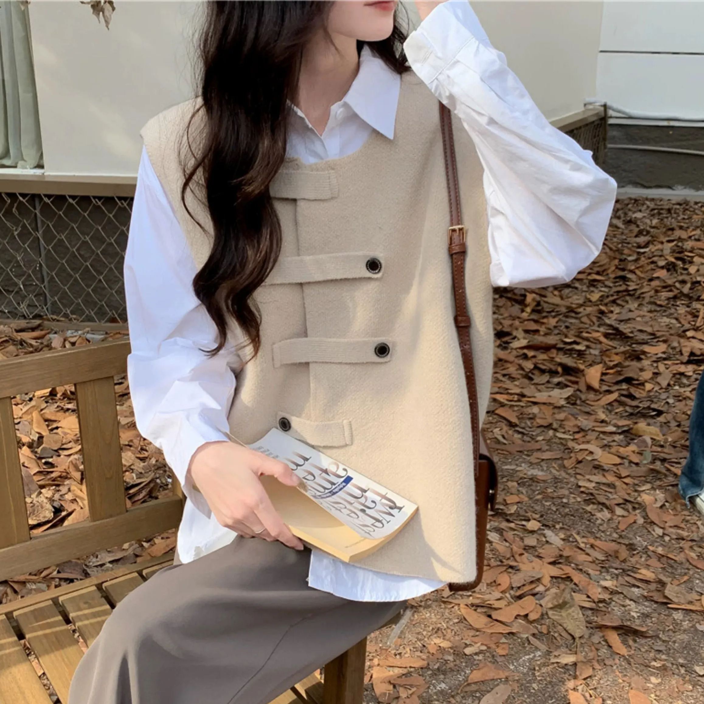 疊穿開衫氣質文藝小眾設計不規則針織馬甲-Cicimode