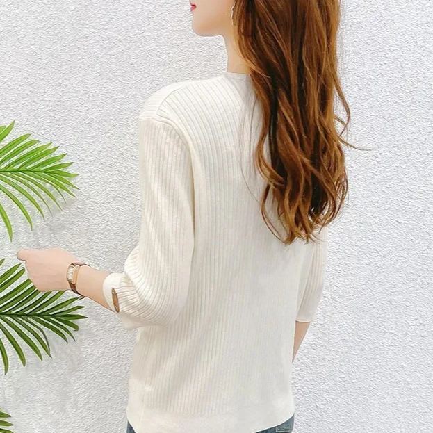 氣質溫柔風V領套頭紐扣針織七分袖-Cicimode