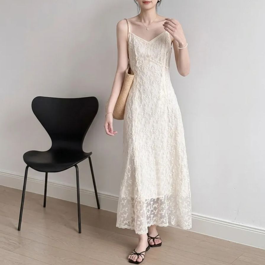 法式氣質溫柔蕾絲刺繡碎花顯瘦百搭吊帶洋裝