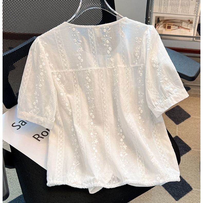 超好看法式泡泡袖甜美刺繡洋氣小衫