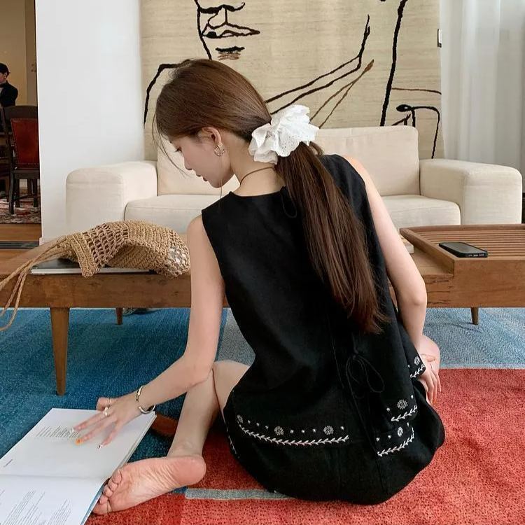 【套裝】休閒百搭設計感刺繡氣質無袖上衣+闊腿短褲兩件套