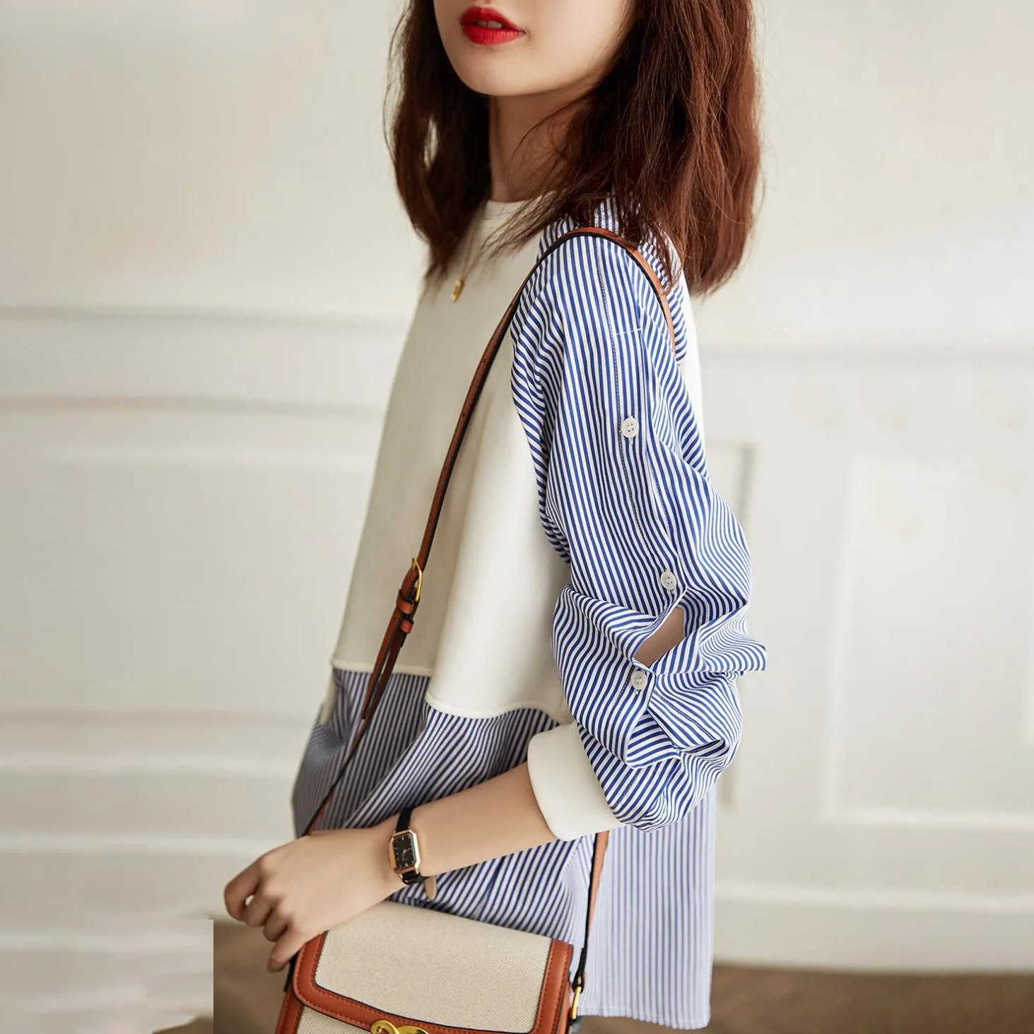 不對稱條紋拼接蝙蝠廓形寬鬆圓領衛衣-Cicimode