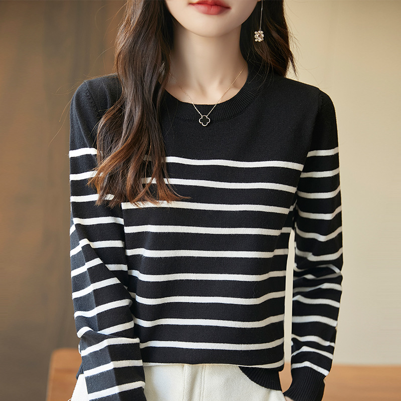 Stella Fashion Women’s Slim Fit Patchwork Pullover Top Long Sleeve Round Neck Urban Style – Black/White