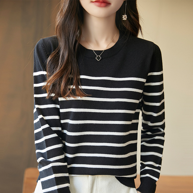 Stella Fashion Women’s Slim Fit Patchwork Pullover Top Long Sleeve Round Neck Urban Style – Black/White